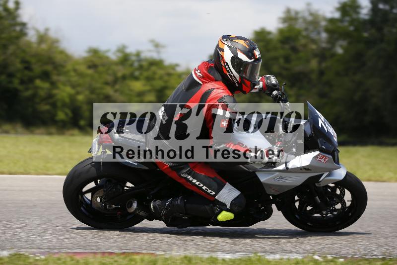 /Archiv-2024/29 12.06.2024 MOTO.CH Track Day ADR/Gruppe blau/74